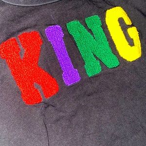 King shirt and hat